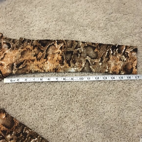 Snakeskin Print Fitted + Lined Long Sleeve Top - Picture 14 of 15